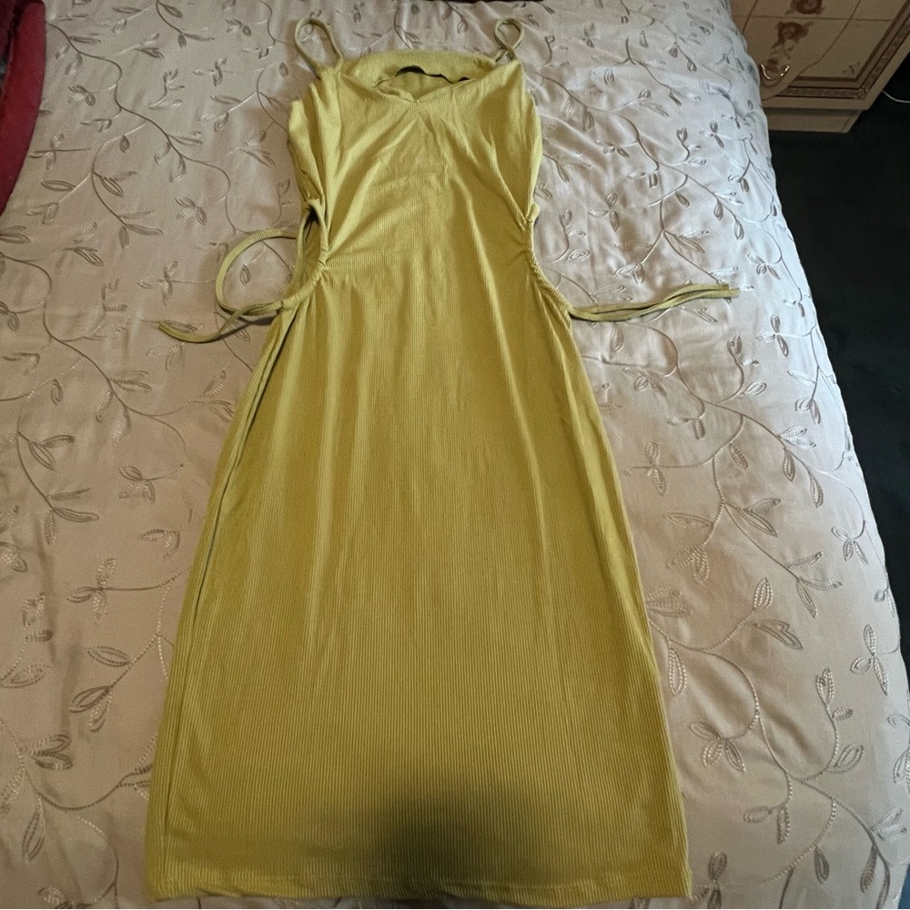 Yellow  green Dress for Casual Occasions. with while at the side